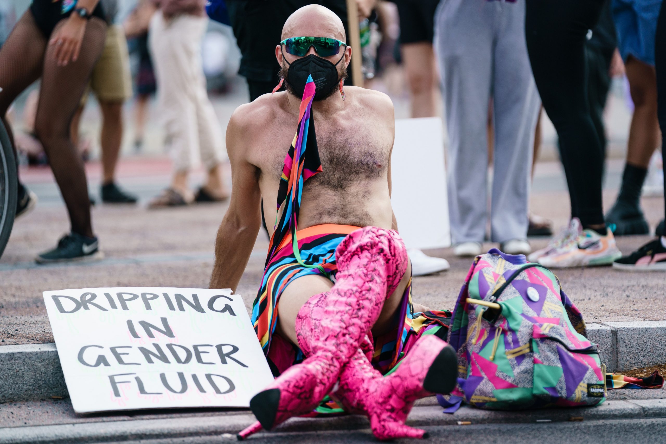  Dripping With Gender Fluid 7 Fotos Zum International Non Binary 