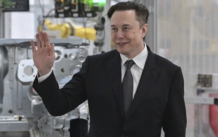 Tesla-Aktien als Belohnung: Elon Musk verspricht Anreize für Top-Leistungen