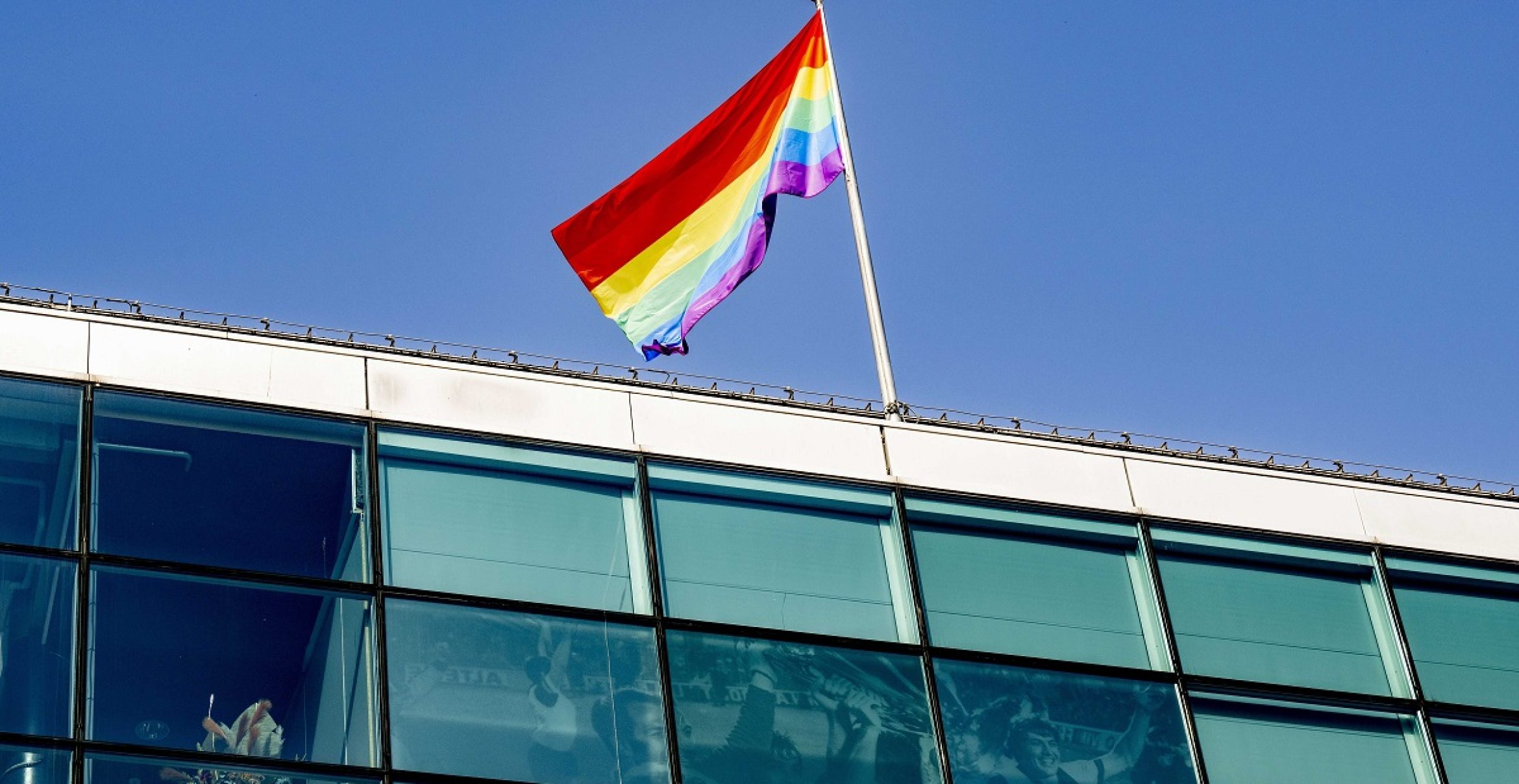 Pride im Büro: 10 Tipps zur Förderung ohne Führungssupport