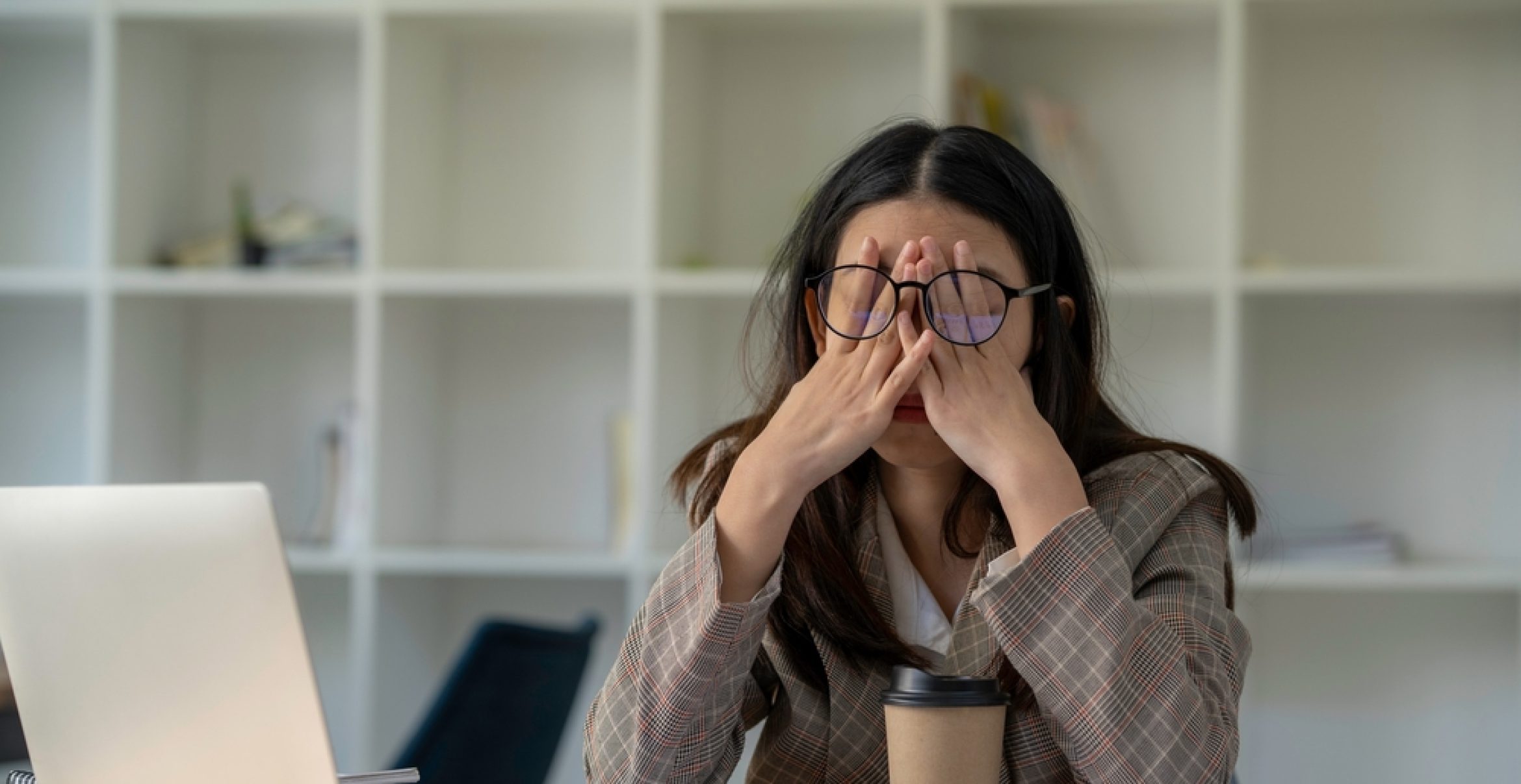 „Toxische Produktivität“:  Wie Unternehmen und Mitarbeiter darunter leiden