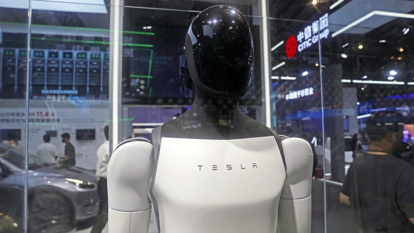 Tesla-Revolution: Erobern humanoide Roboter bald die Fabriken?