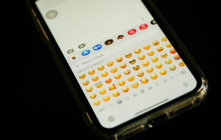 Deutschland lacht: Das sind die 3 beliebtesten Emojis