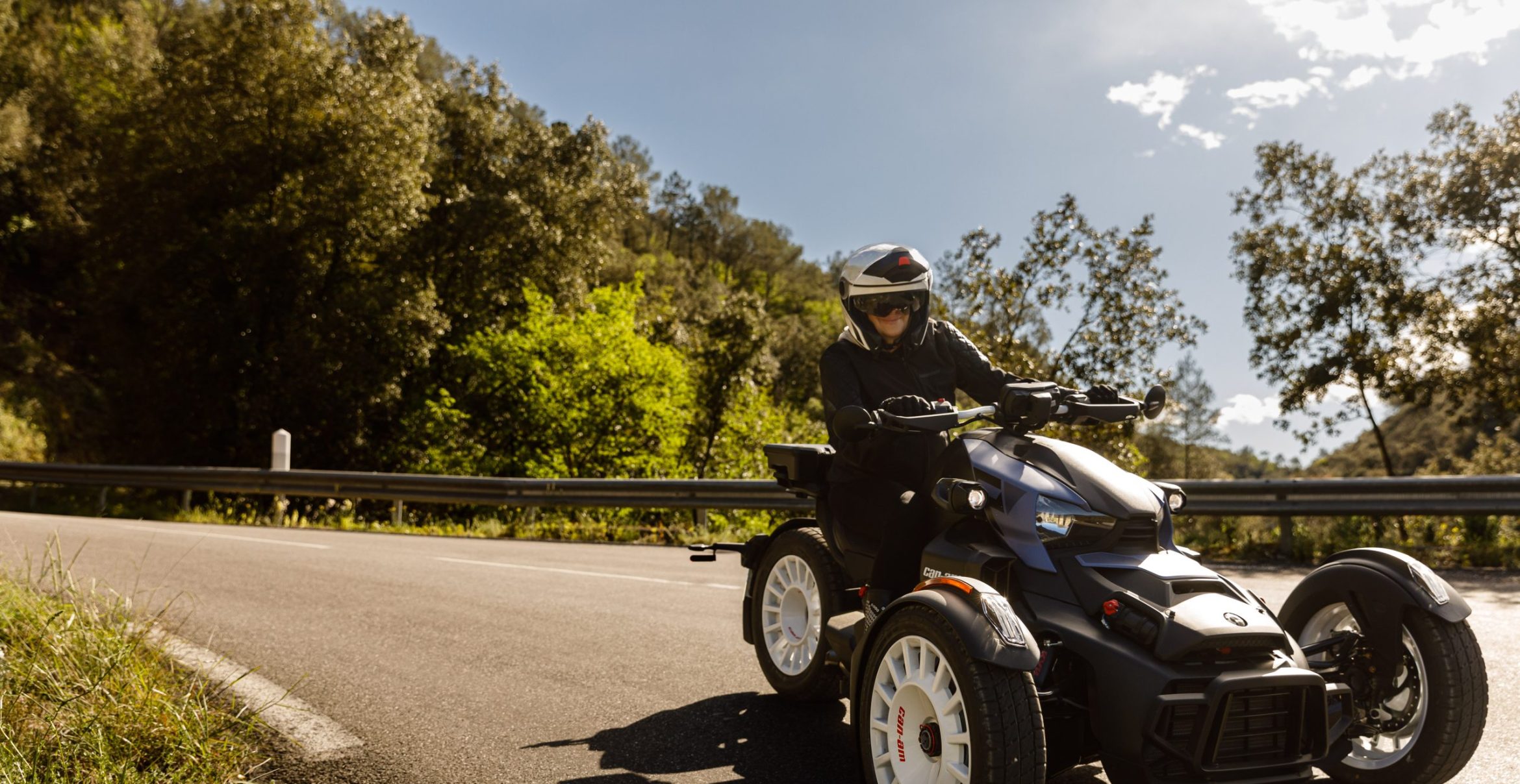 CAN-AM CANYON: Weihnachtswunsch mit Drei Rädern – Ein Roadtrip-Abendteuer für den Frühling