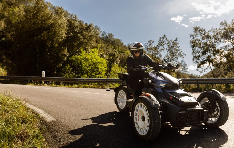 CAN-AM CANYON: Weihnachtswunsch mit Drei Rädern – Ein Roadtrip-Abendteuer für den Frühling