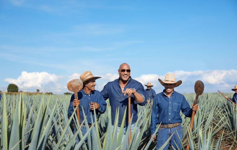 Dwayne “The Rock” Johnson schenkt Deutschland „Mana“: Teremana Tequila startet mit Jägermeister