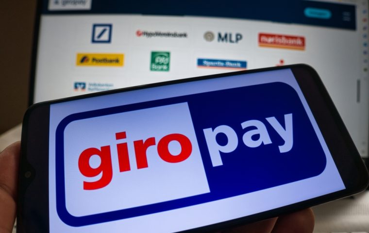 Giropay vor dem Aus: Paypal-Konkurrent Ende 2024 eingestellt