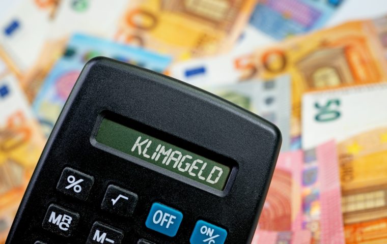 Klimageld: DANN bekommt jeder Deutsche 300 Euro aufs Konto