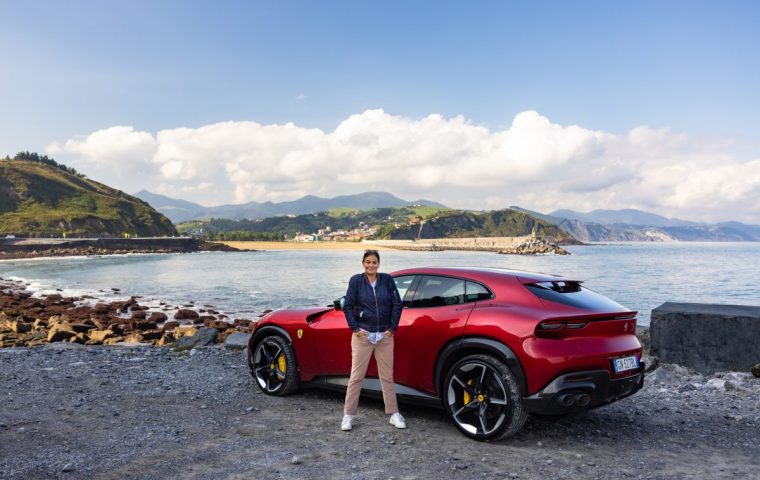 Mit dem Ferrari Purosangue von Bilbao nach Biarritz: Ein Roadtrip, der Geschichte schreibt