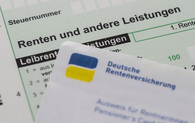 Rentner am Limit: Steuerhammer trotz Rentenplus!