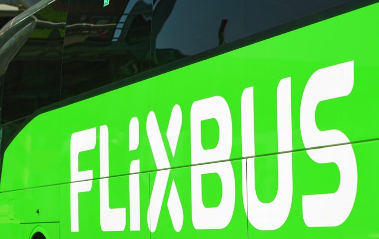 FlixBus-Gründer investieren in Agri-PV: Revolution auf dem Acker