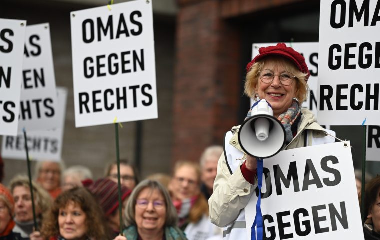 „Omas gegen rechts“ erhielten Geld direkt aus Scholz‘ Kanzleramt 