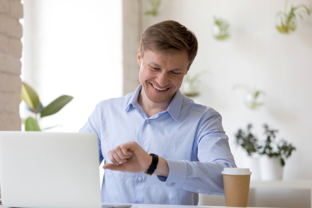 Gen Z: Pünktlicher Feierabend sorgt für Zoff im Büro!